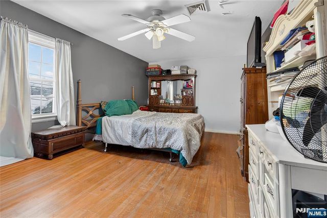 16 Parkview Place, Passaic, NJ 07055