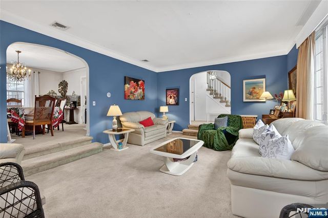 16 Parkview Place, Passaic, NJ 07055