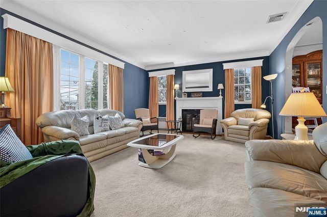 16 Parkview Place, Passaic, NJ 07055