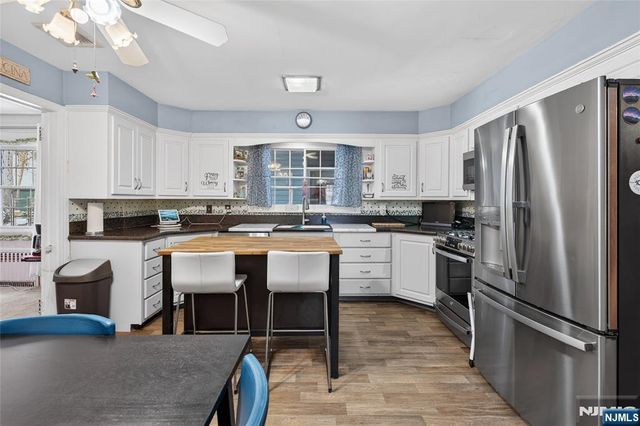 16 Parkview Place, Passaic, NJ 07055