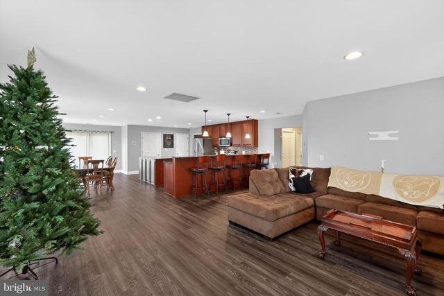 305 OAKWOOD RD, Edgewater, MD 21037