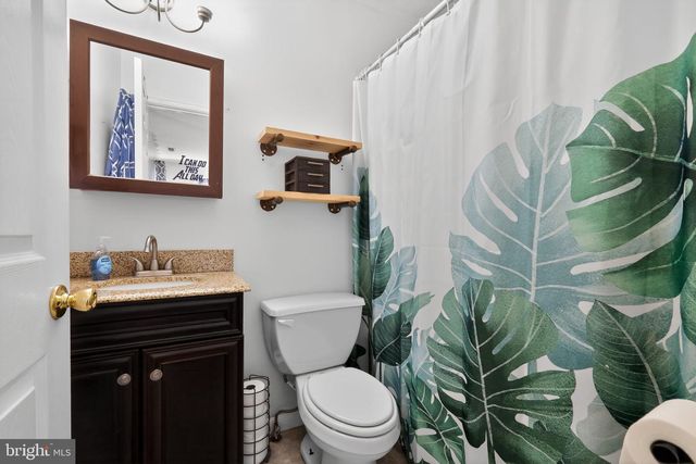 305 OAKWOOD RD, Edgewater, MD 21037