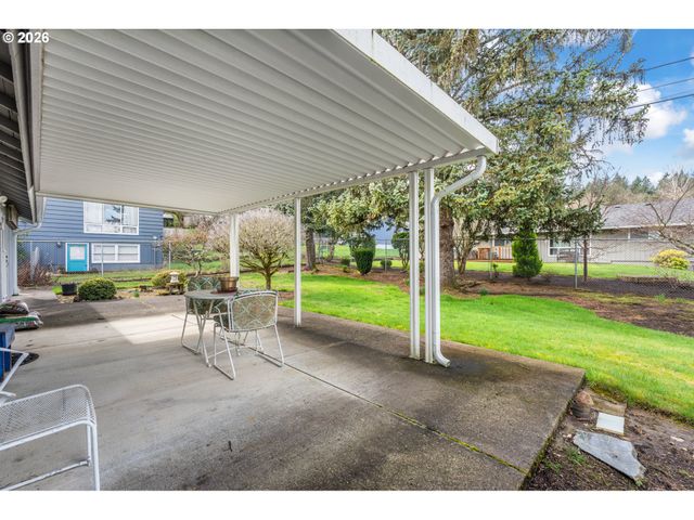 1490 HALLINAN St, Lake Oswego, OR 97034