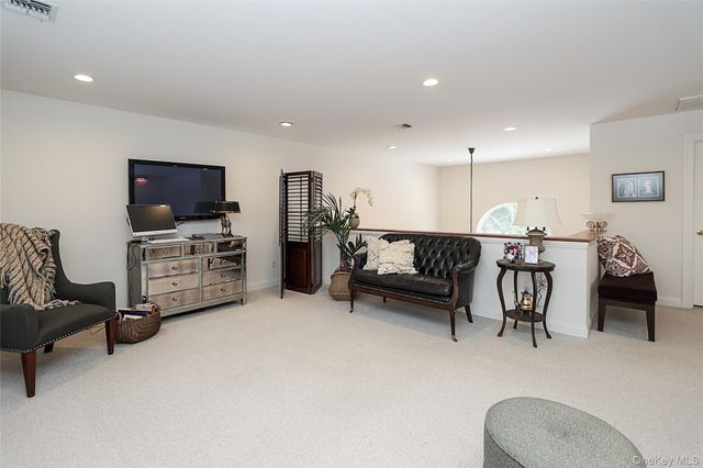 701 Balfour Place, Melville, NY 11747