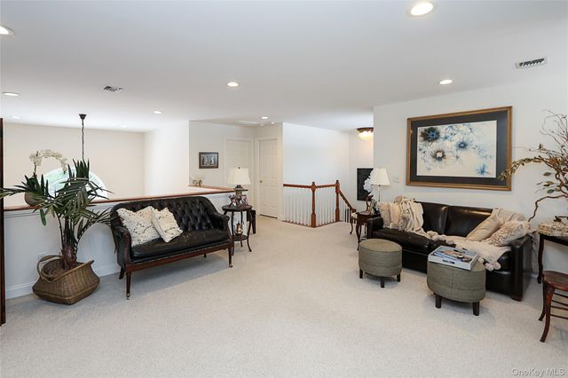 701 Balfour Place, Melville, NY 11747