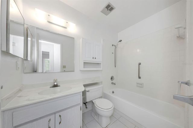 2024 HEATHFIELD CIRCLE 155, Sun City Center, FL 33573