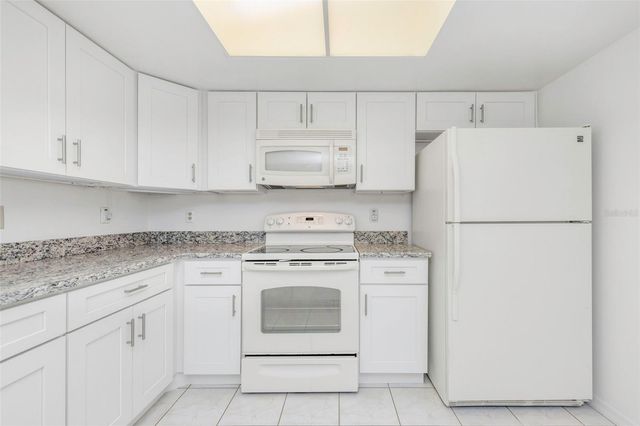 2024 HEATHFIELD CIRCLE 155, Sun City Center, FL 33573