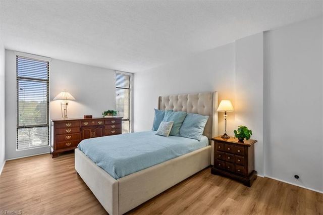 1101 N Elm Street 303, Greensboro, NC 27401
