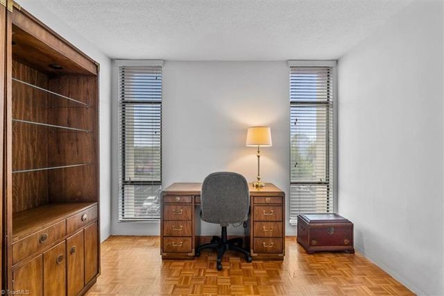 1101 N Elm Street 303, Greensboro, NC 27401