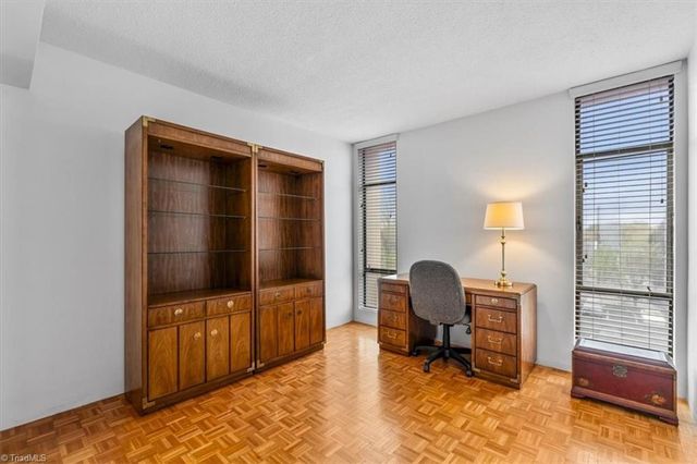 1101 N Elm Street 303, Greensboro, NC 27401