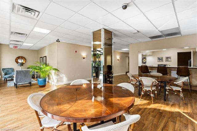 1101 N Elm Street 303, Greensboro, NC 27401