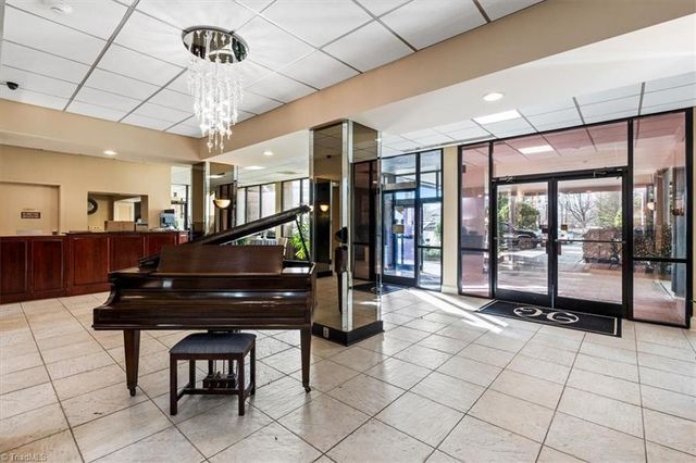 1101 N Elm Street 303, Greensboro, NC 27401