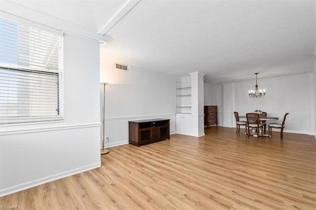 1101 N Elm Street 303, Greensboro, NC 27401