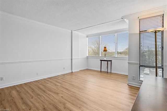 1101 N Elm Street 303, Greensboro, NC 27401