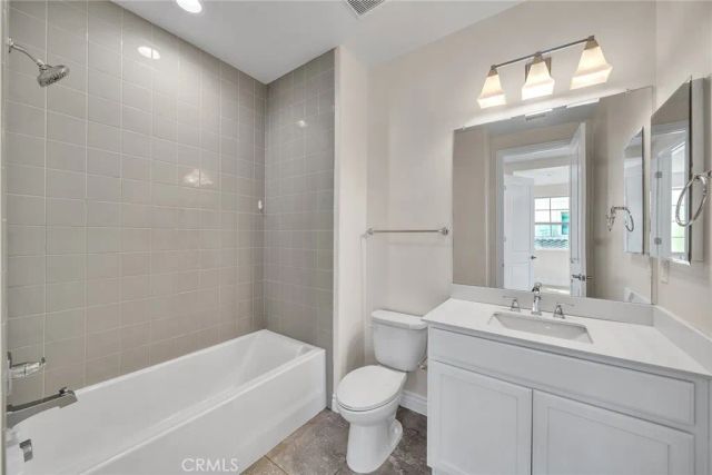 60 Sherwood, Irvine, CA 92620