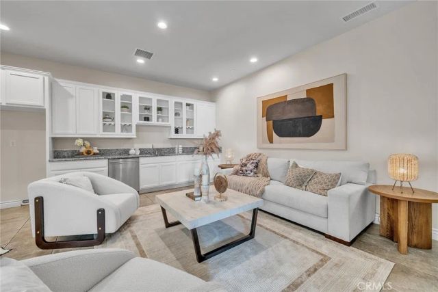 60 Sherwood, Irvine, CA 92620