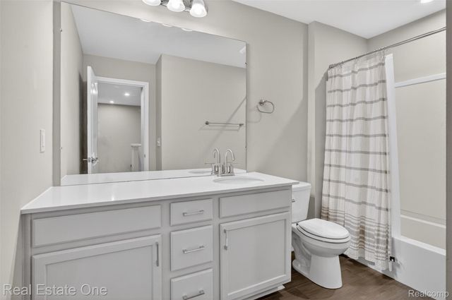 4799 Broomfield Way, Orion Charter Township, MI 48359