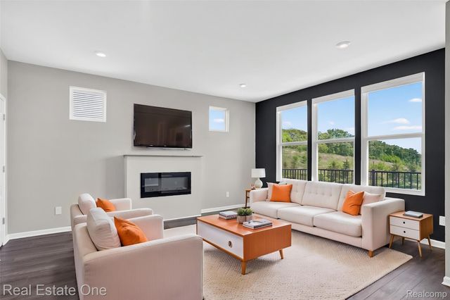 4799 Broomfield Way, Orion Charter Township, MI 48359