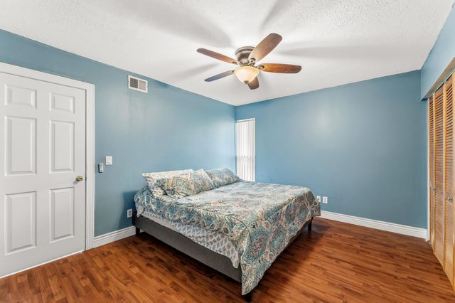 1425 SE San Sovina Terrace, Port St Lucie, FL 34952