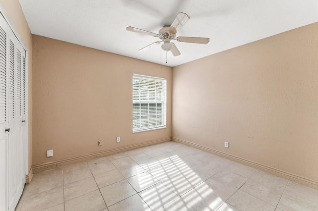 1425 SE San Sovina Terrace, Port St Lucie, FL 34952