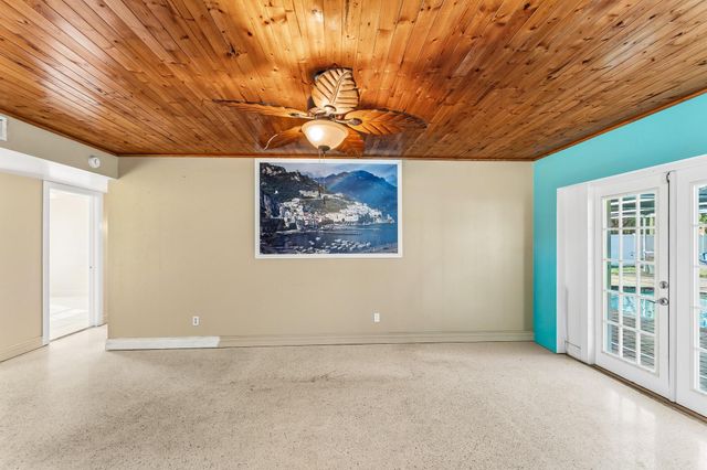 1425 SE San Sovina Terrace, Port St Lucie, FL 34952