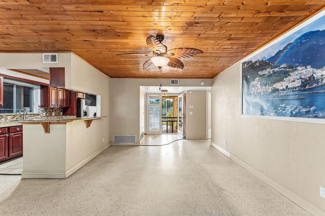 1425 SE San Sovina Terrace, Port St Lucie, FL 34952