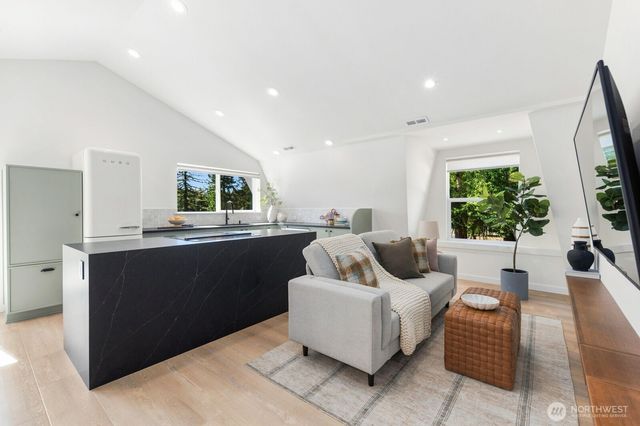 25515 SE Issaquah-Fall City Road, Issaquah, WA 98029