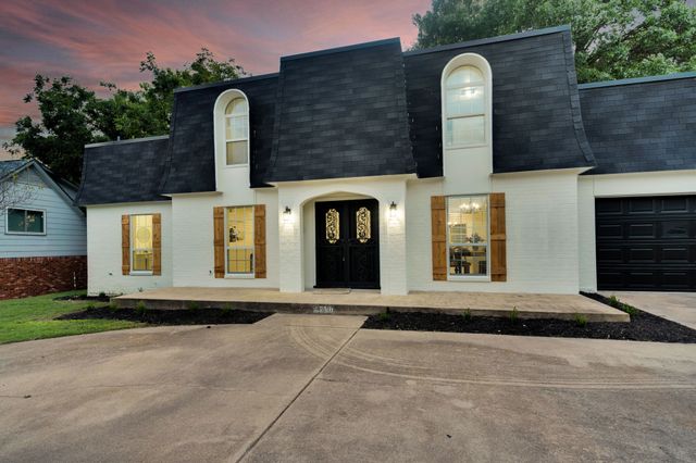 4220 Dawn Drive, Benbrook, TX 76116