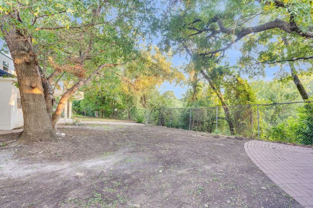 4220 Dawn Drive, Benbrook, TX 76116