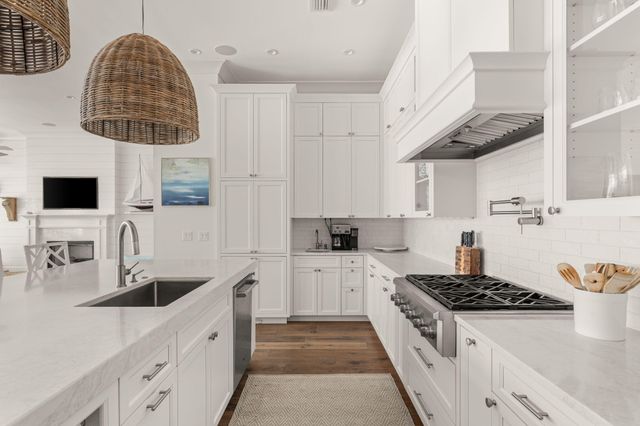 236 ariola Drive, Pensacola Beach, FL 32561