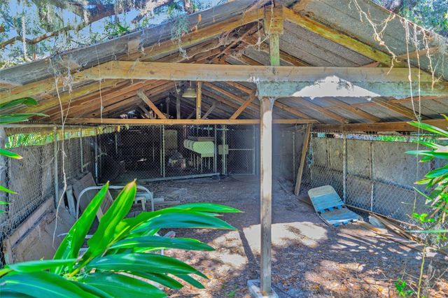 9580 MCINTOSH ROAD, Dover, FL 33527