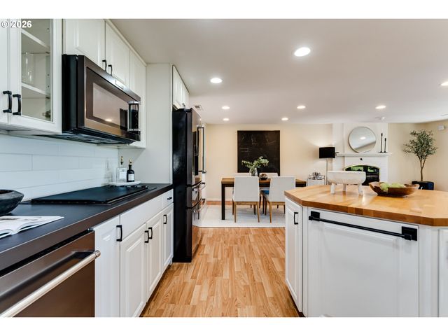 3185 KEVINGTON Ave, Eugene, OR 97405