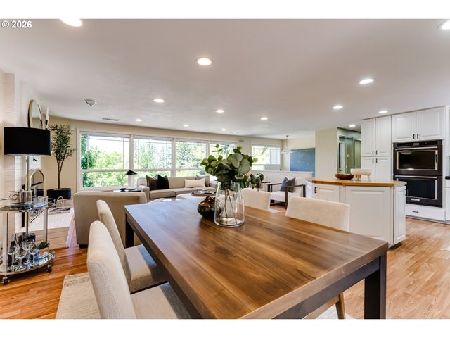 3185 KEVINGTON Ave, Eugene, OR 97405
