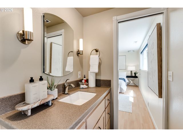 3185 KEVINGTON Ave, Eugene, OR 97405