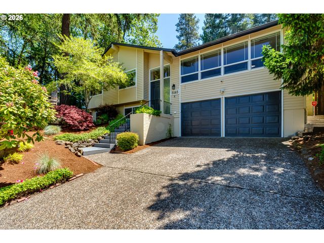 3185 KEVINGTON Ave, Eugene, OR 97405