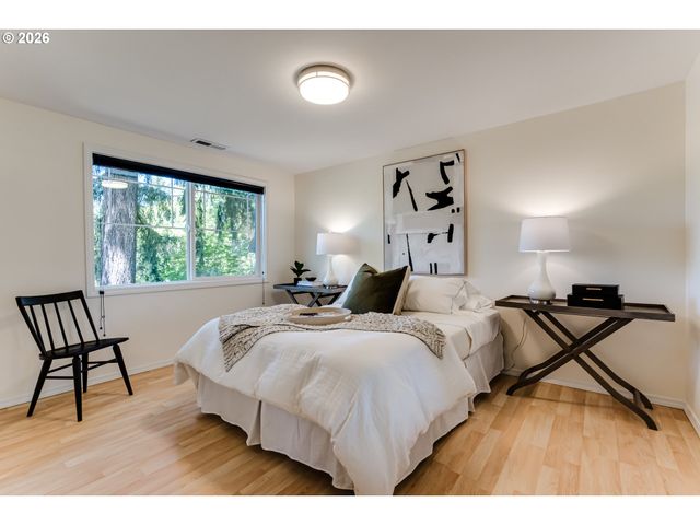 3185 KEVINGTON Ave, Eugene, OR 97405