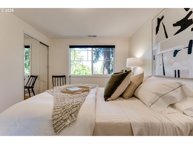 3185 KEVINGTON Ave, Eugene, OR 97405