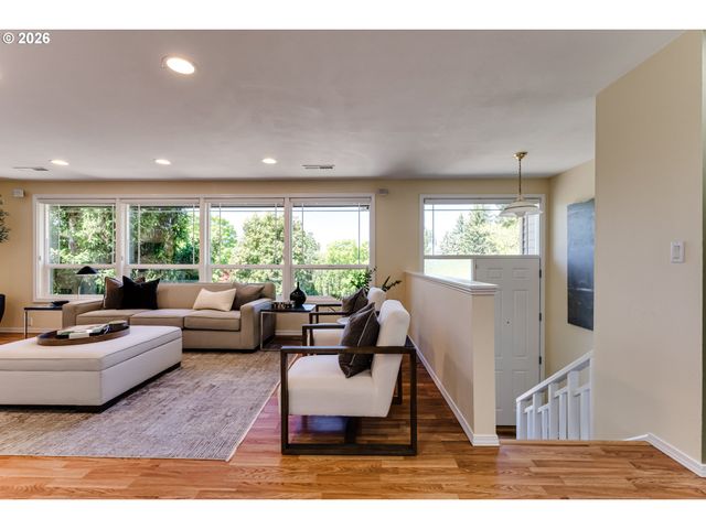 3185 KEVINGTON Ave, Eugene, OR 97405