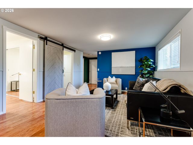 3185 KEVINGTON Ave, Eugene, OR 97405