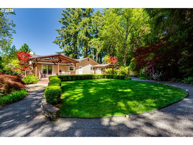 3185 KEVINGTON Ave, Eugene, OR 97405