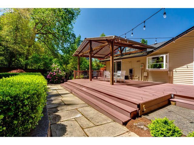 3185 KEVINGTON Ave, Eugene, OR 97405
