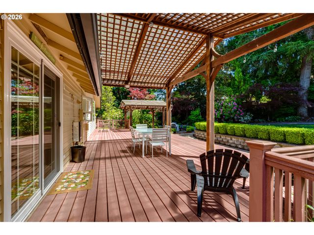 3185 KEVINGTON Ave, Eugene, OR 97405