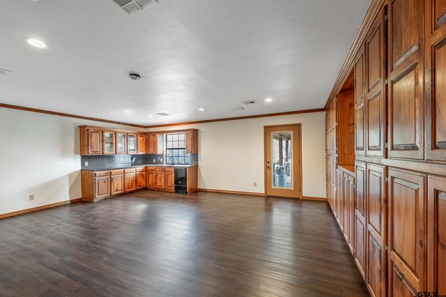 2906 VZ CR 4923, Ben Wheeler, TX 75754