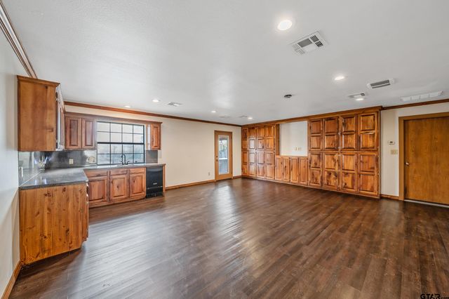 2906 VZ CR 4923, Ben Wheeler, TX 75754