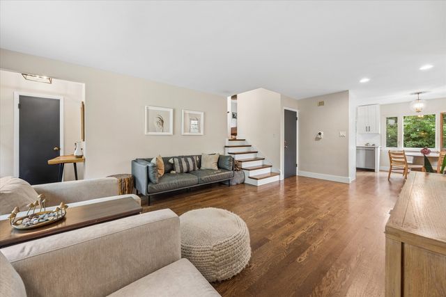 3929 Grove Avenue, Western Springs, IL 60558