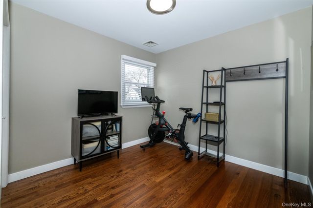 29 Oakdale Avenue, New Rochelle, NY 10801