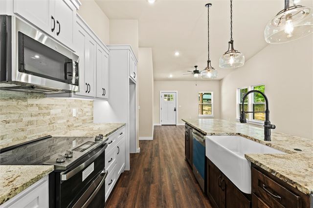 322 Madison 1458, Huntsville, AR 72740