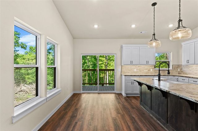 322 Madison 1458, Huntsville, AR 72740