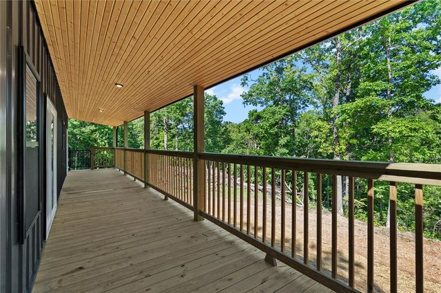 322 Madison 1458, Huntsville, AR 72740