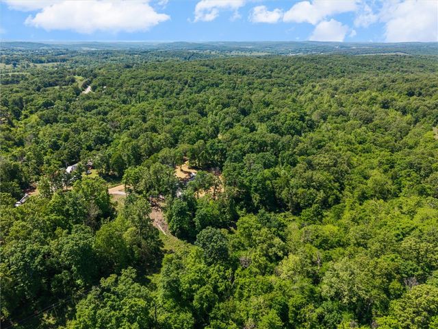 322 Madison 1458, Huntsville, AR 72740